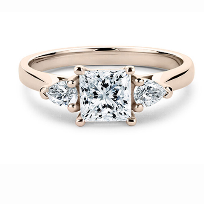 Δαχτυλίδι γάμου ή αρραβώνα με διαμάντια